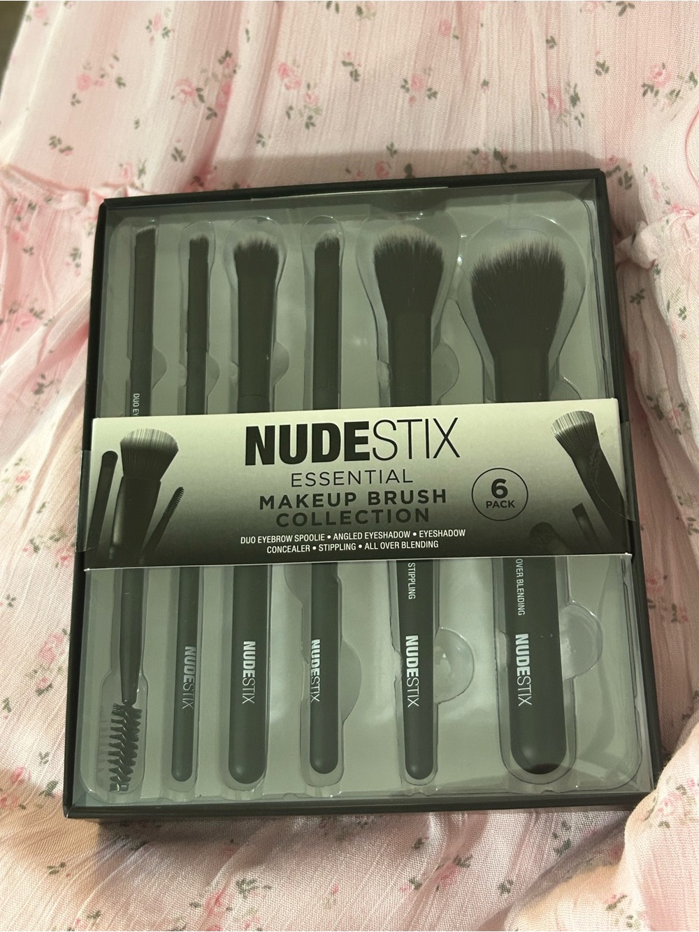 NUDESTIX Essential Makeup Brush Collection - Black Set (6 Piece)